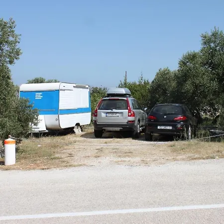 Apartamento 8100a Božava