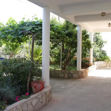 Apartment 8100a *